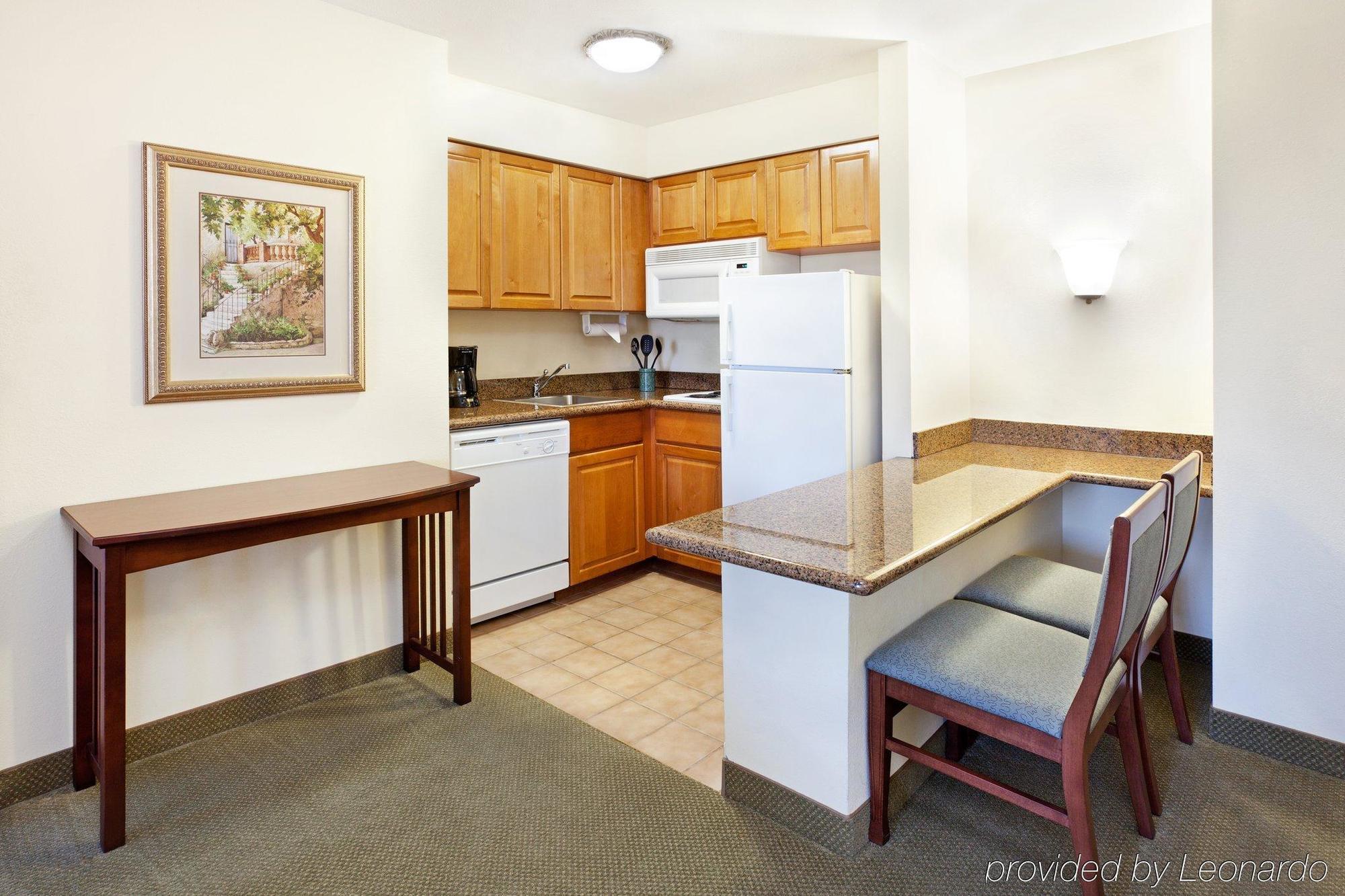 Staybridge Suites - Charlotte Ballantyne By Ihg Ruang foto